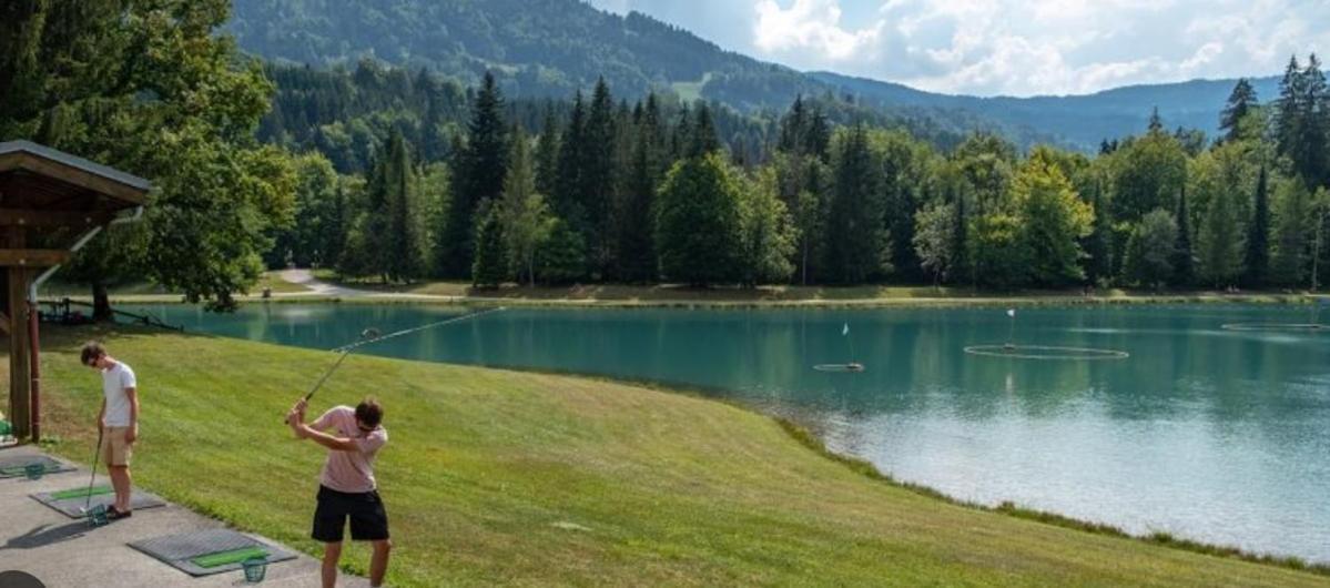 Bungalow 3 Chambres Pour 6 Pers Avec Climatisation Camping 3 Etoiles Samoens Bagian luar foto