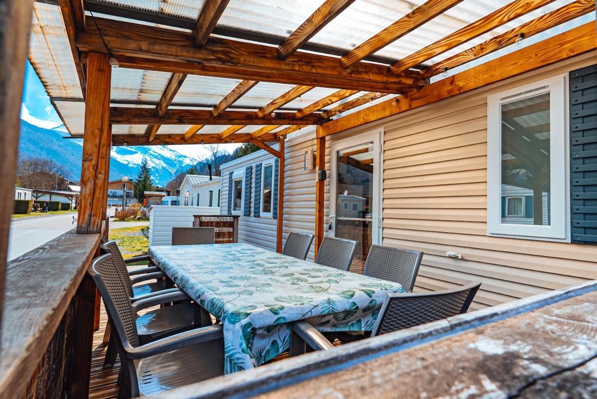 Bungalow 3 Chambres Pour 6 Pers Avec Climatisation Camping 3 Etoiles Samoens Bagian luar foto