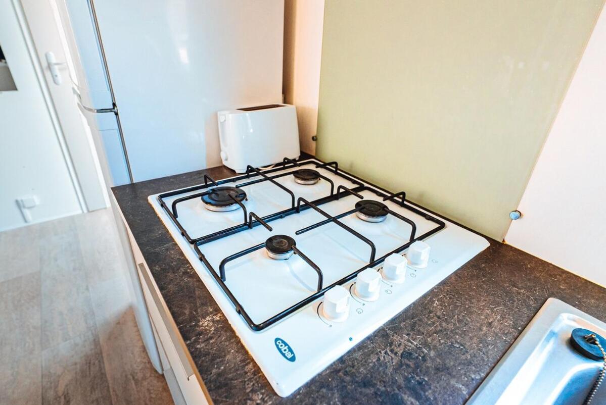 Bungalow 3 Chambres Pour 6 Pers Avec Climatisation Camping 3 Etoiles Samoens Bagian luar foto