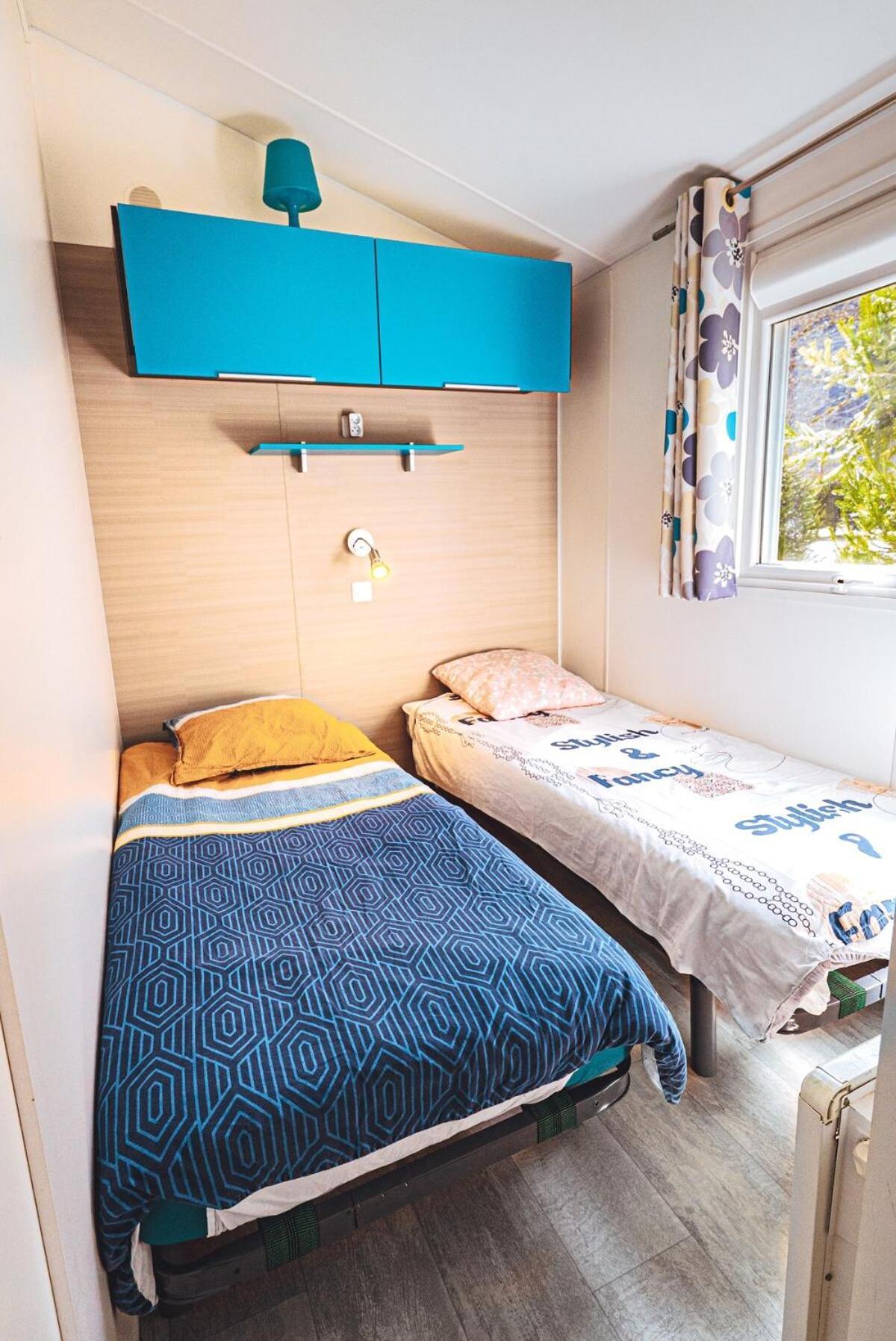 Bungalow 3 Chambres Pour 6 Pers Avec Climatisation Camping 3 Etoiles Samoens Bagian luar foto