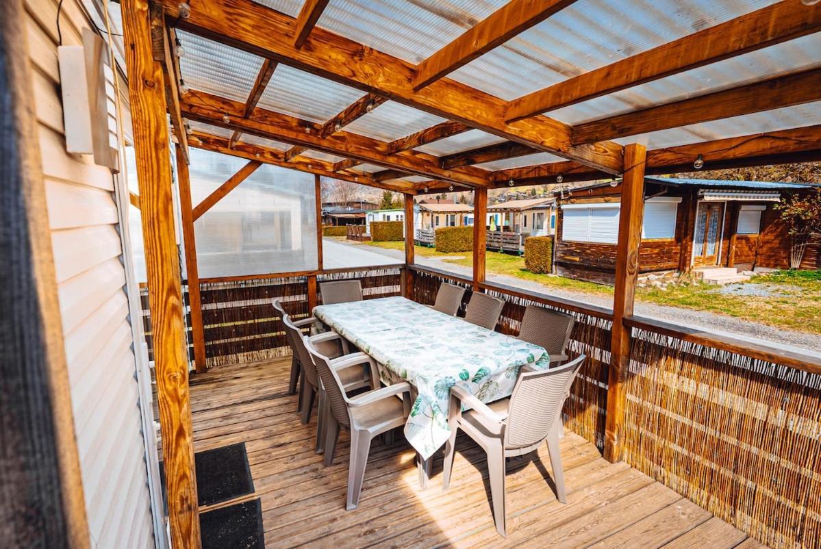 Bungalow 3 Chambres Pour 6 Pers Avec Climatisation Camping 3 Etoiles Samoens Bagian luar foto